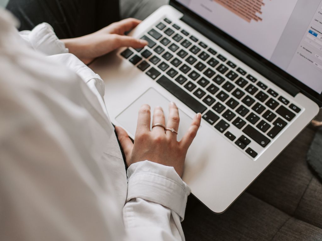 Onde está o hífen do 6 no Mac?